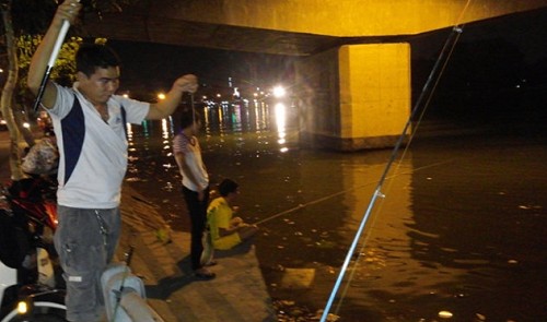 Night fishing in Ho Chi Minh City