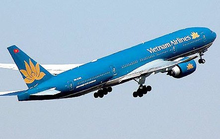Vietnamese, Chinese planes nearly collide on Guangzhou airport runway