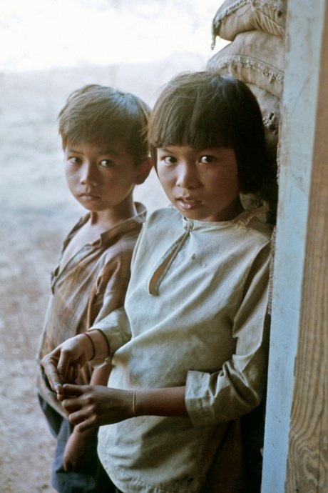 Sa, 10, and her brother, Loc, who were temporarily taken care of by American soldiers, are seen in one of Shirley’s 1969 photos. The kids’ mother was bitten by a snake and taken on board a helicopter to an American military hospital for medical care. After a 3-month wait, Sa’s mother returned safe and sound to her, her father, and seven siblings.