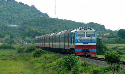 Vietnam to build express railway for 200kph trains after 2020