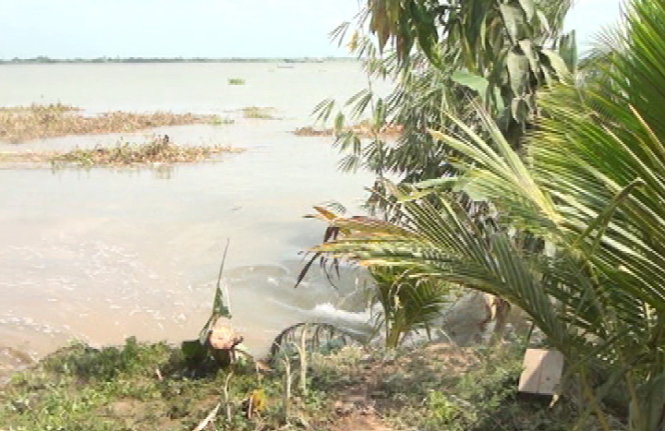 Soil collapse destroys assets in Mekong Delta province despite $12mn dyke