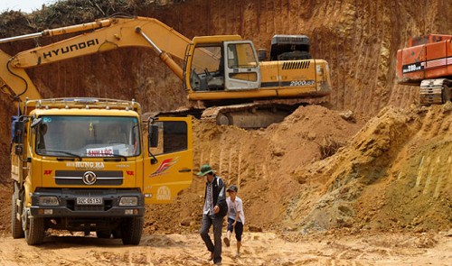 Authorities order halt to agricultural land work in central Vietnam over complaints