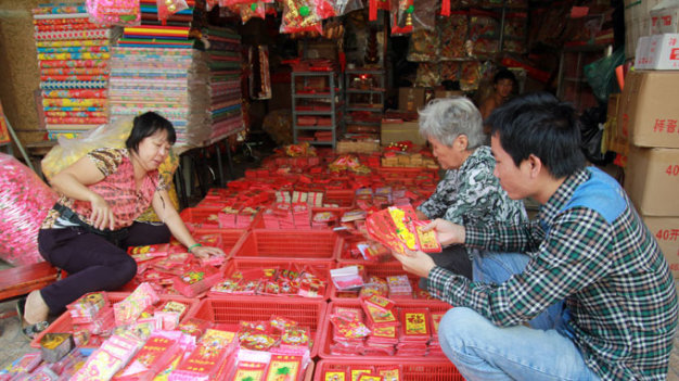 Vietnam’s trade deficit with China widens to $5.17bn in Jan-Feb