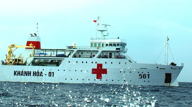 Doctors on open sea in Vietnam’s Truong Sa (Spratly) archipelago