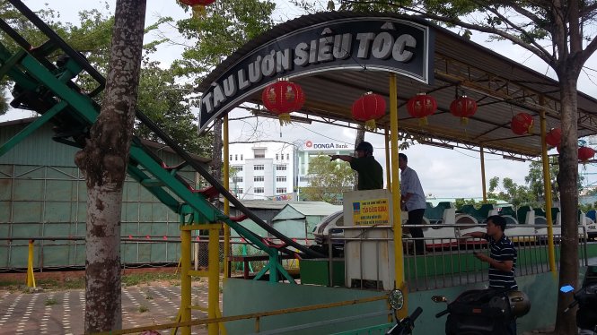 Roller coaster ride suspended after derailment injures Vietnamese-Australian kid