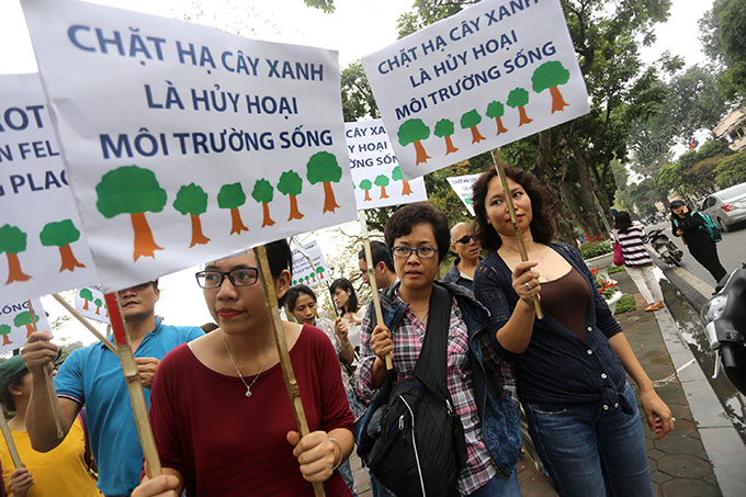 Donor’s jaw sagged as Hanoi leader blames sponsors for controversial mass logging