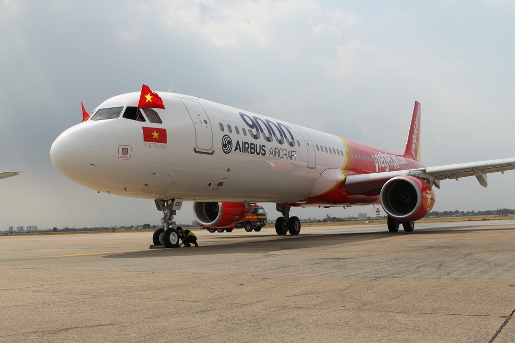 Vietnam carrier gets new aircraft as Airbus hits 9,000th milestone