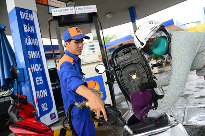 E5 biofuel widely sold in central Vietnam, as planned, but not in south