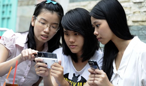 Vietnam to launch 4G services in 2016: deputy minister