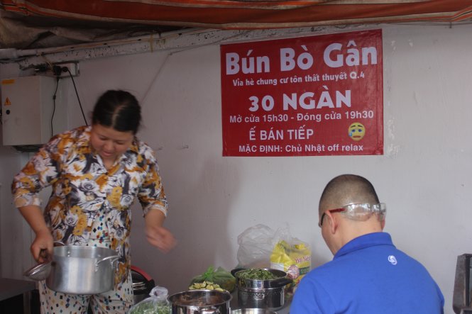 Saigon’s ‘coolest noodle stall’ amuses all but authorities