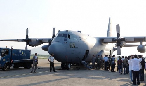 US air force showcases C-130 Hercules in central Vietnam