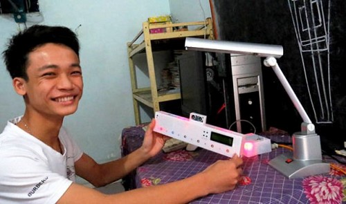 Vietnamese student creates low-cost device to prevent scoliosis, myopia