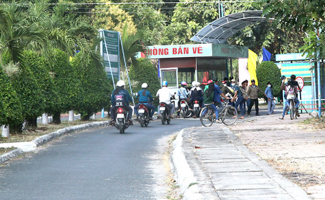 Locals whinge about restricted access to ‘forbidden’ mountain in Vietnam