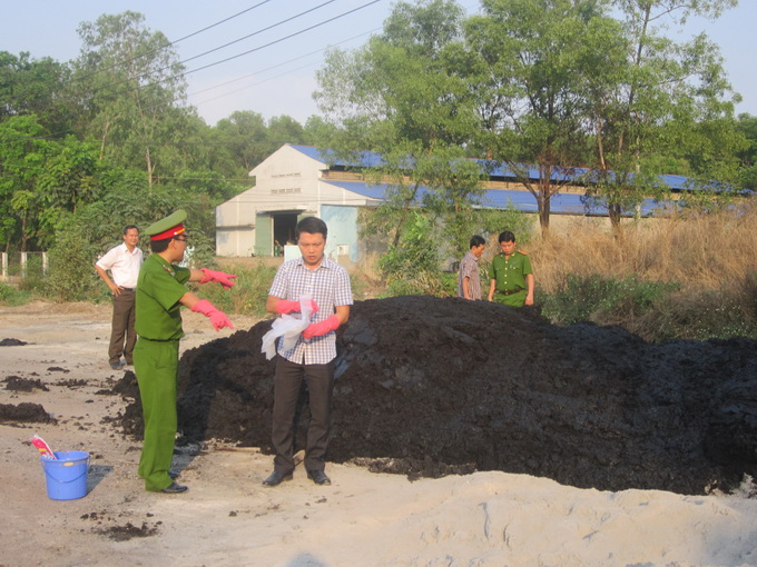 Taiwanese-owned firm allegedly dumps untreated industrial waste in southern Vietnam