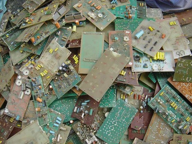 Recycling program collecting used, defective electronic products in Hanoi, Ho Chi Minh City