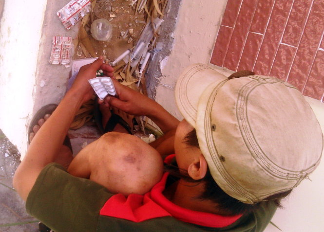 Junkies in southern Vietnam turn addictive medicine into their drugs