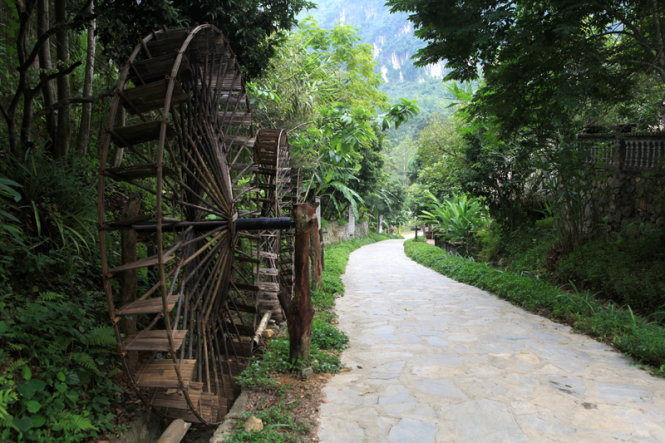 Visiting a museum-ecotourism site in northern Vietnam