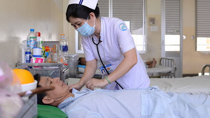 Health workers must improve behavior toward patients: Vietnam health minister