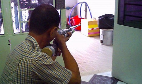 Home-made air guns publicly on sale in Vietnam despite ban