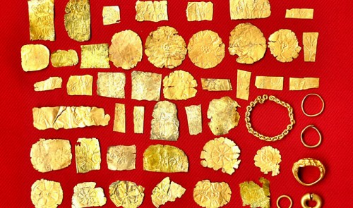 Antique treasure excavated in southern Vietnam