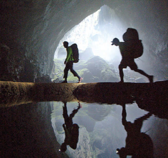 Porters contribute to success of ABC show on Vietnam’s Son Doong Cave