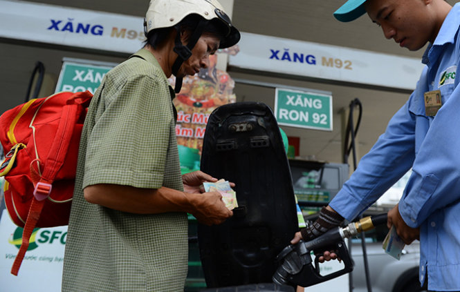 Environmental tax causes fuel prices to soar in Vietnam