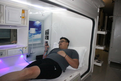 Capsule hotels offer new appeal to budget tourists in Vietnam