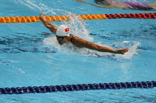 Why did Vietnamese swimmer Nguyen Thi Anh Vien cry upon SEA Games victory?