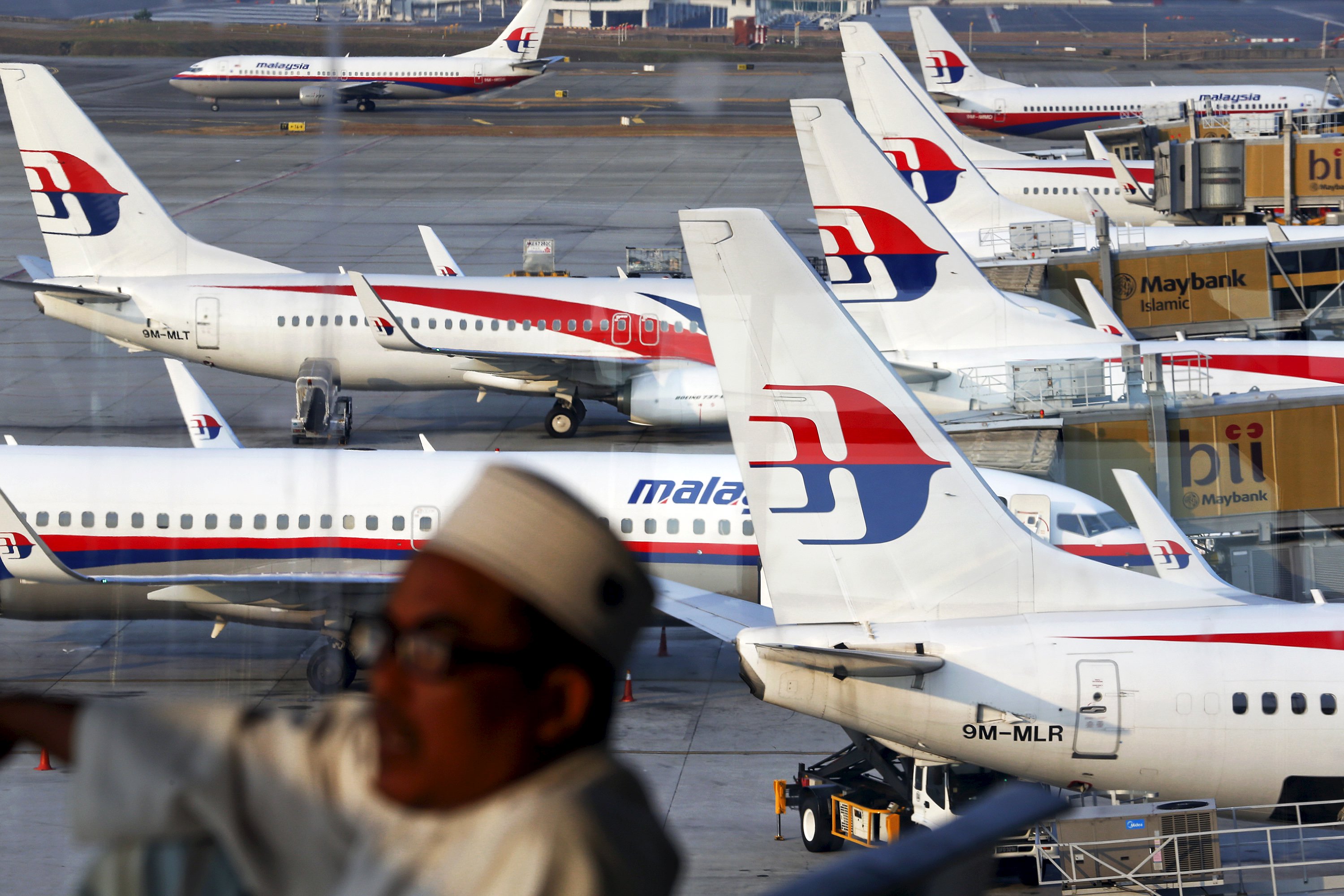 Malaysia Airlines makes emergency landing in Melbourne