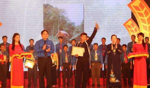 Enterprising rural youths in Vietnam get together to share experience