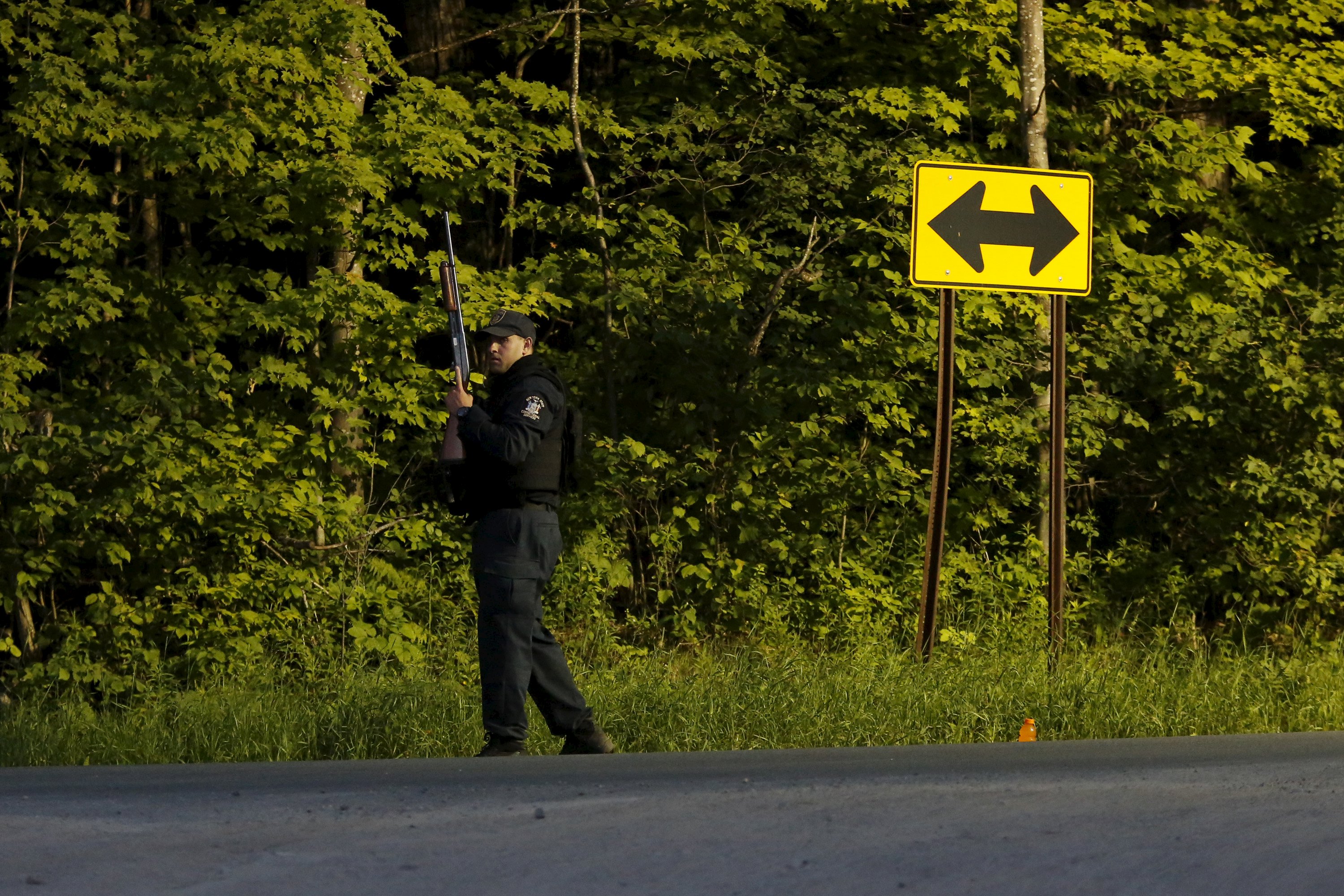 New York prison escapee killed by police, accomplice still at large