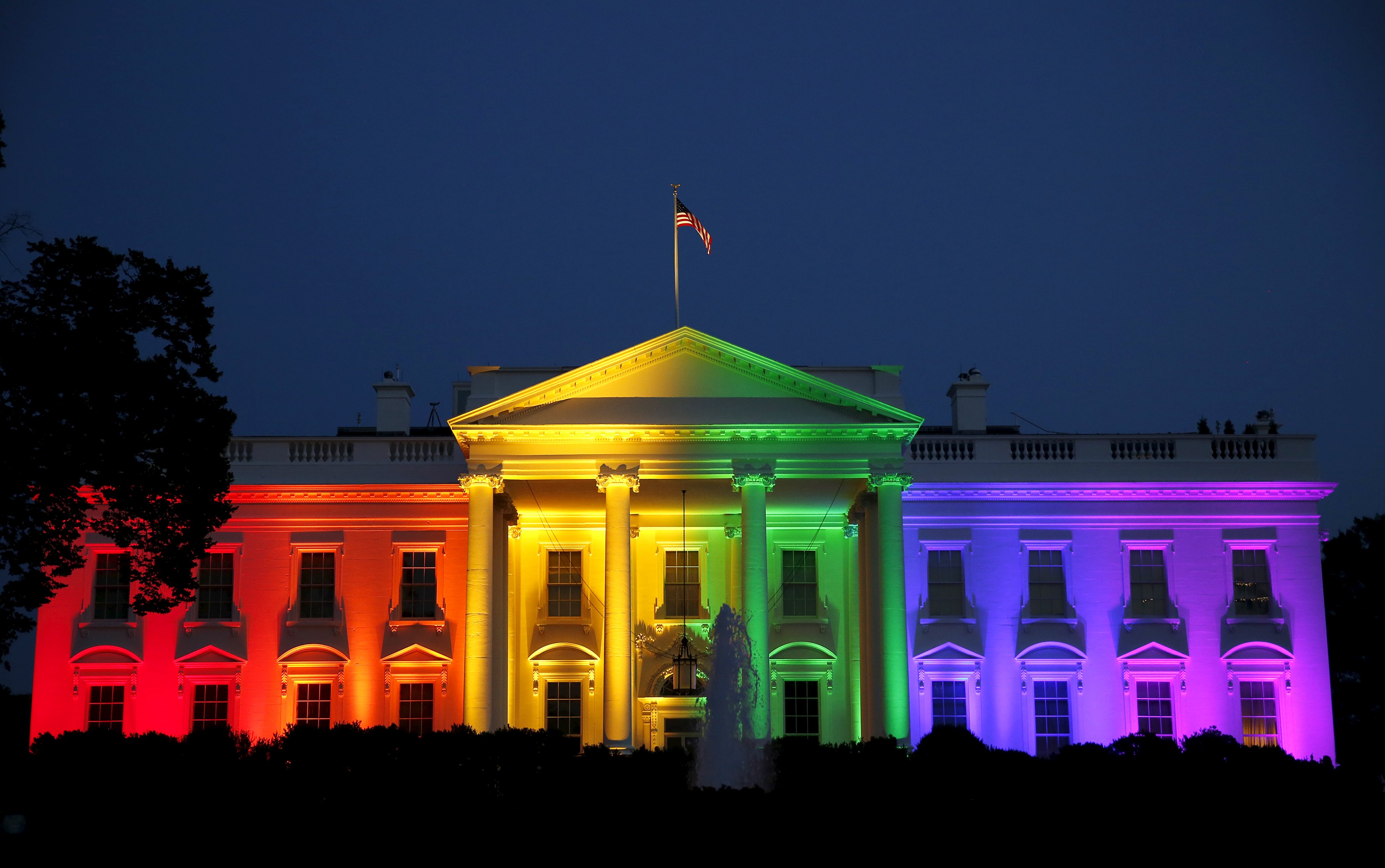 Landmark U.S. Supreme Court ruling legalizes gay marriage nationwide