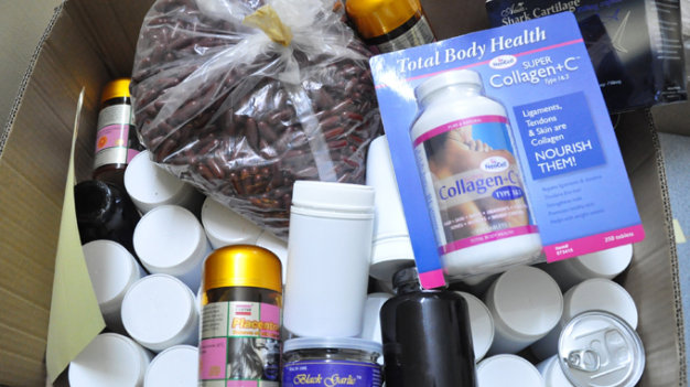 Fake Chinese dietary supplements, pharmaceuticals, cosmetics smuggled into Vietnam in bulk