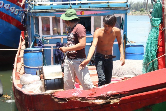 Chinese ships attack Vietnamese fishing boat off Hoang Sa (Paracels) again: report