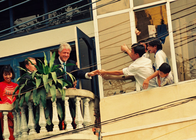 Bill Clinton in Hanoi picture wins photo contest