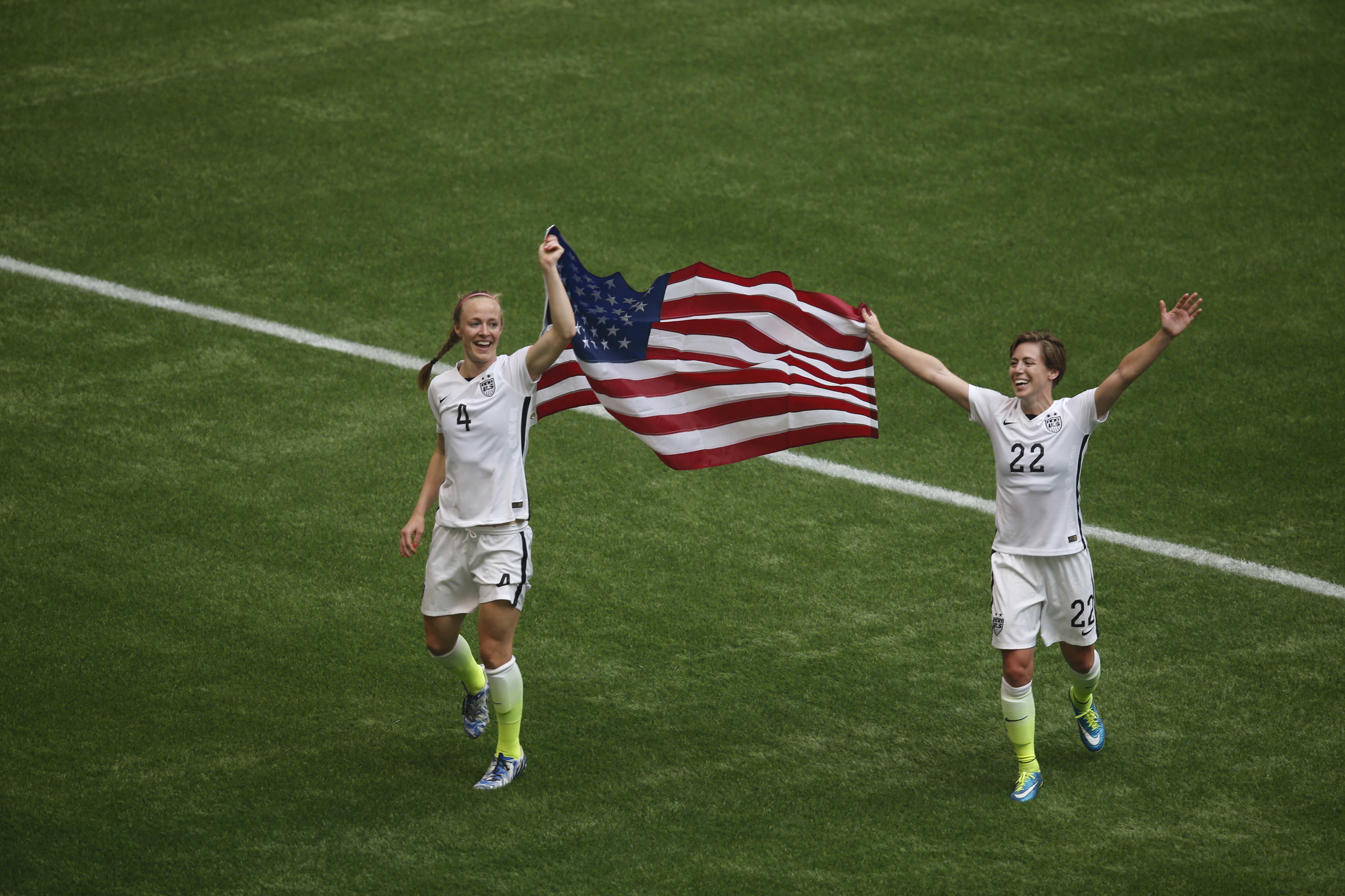Lloyd hat-trick inspires U.S. World Cup victory