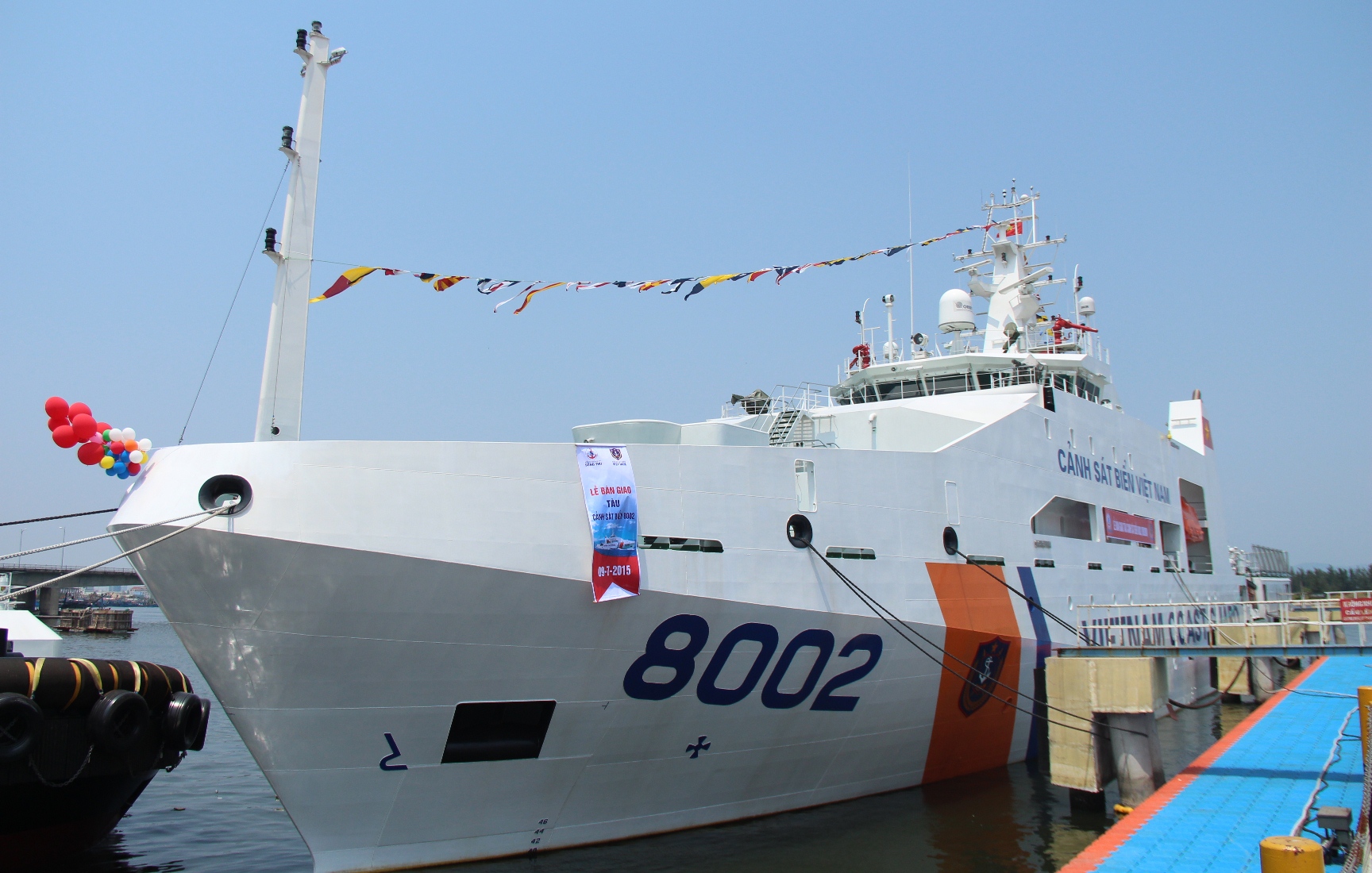 Vietnam Coast Guard receives two advanced ships