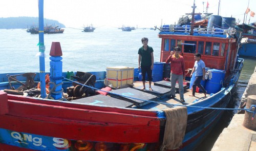 Chinese ships sink Vietnam’s fishing boat off Hoang Sa (Paracels)