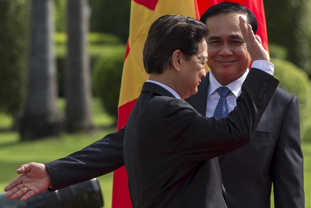 Thai PM says Vietnam a friend, not competitor