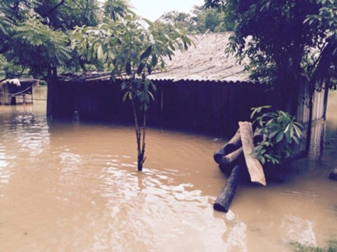 Flooding causes severe damage along Ma River in Vietnam