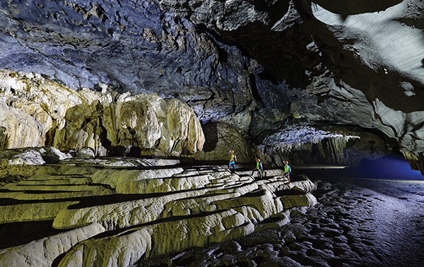 Stalactites and stalagmites look like terraces inside Tu Lan Cave in Minh Hoa District, Quang Binh Province.