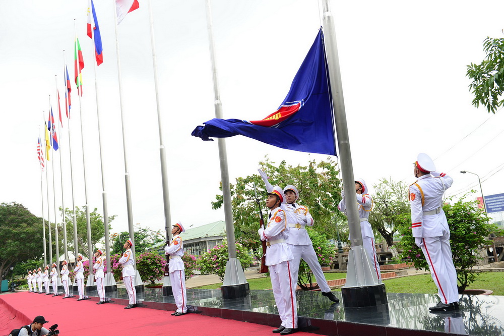 ASEAN flag hoisted in Ho Chi Minh City