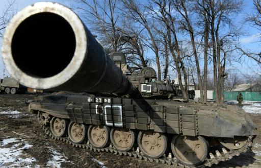 Ukraine reports heavy tank battle with pro-Russians