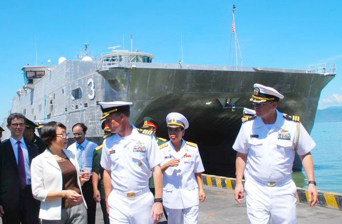 US Navy ships arrive in central Vietnam for 12-day visit