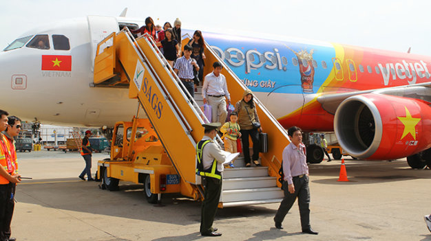 VietJet Air to sell shares to public in Vietnam within 2015