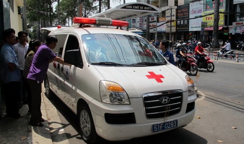 Ambulance called to ‘rescue’ university application for Vietnam student