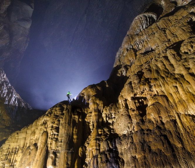 Vietnam temporarily ceases discovery tours to Son Doong Cave