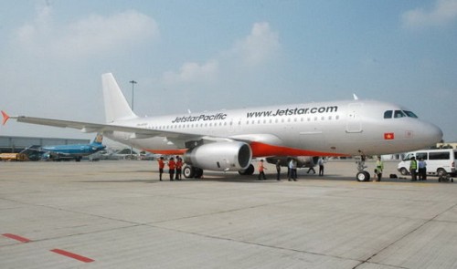 Stair car crashes into Airbus plane at Ho Chi Minh City airport