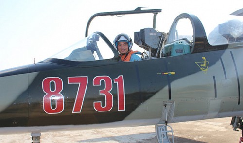 What is training warplane pilots in Vietnam like?