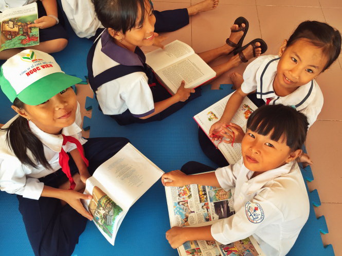 Busload of books brings reading joy to suburban Ho Chi Minh City kids
